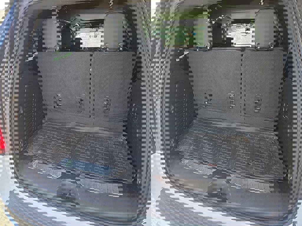 Used 2022 GMC Yukon Denali w/ Denali Ultimate Package image 18