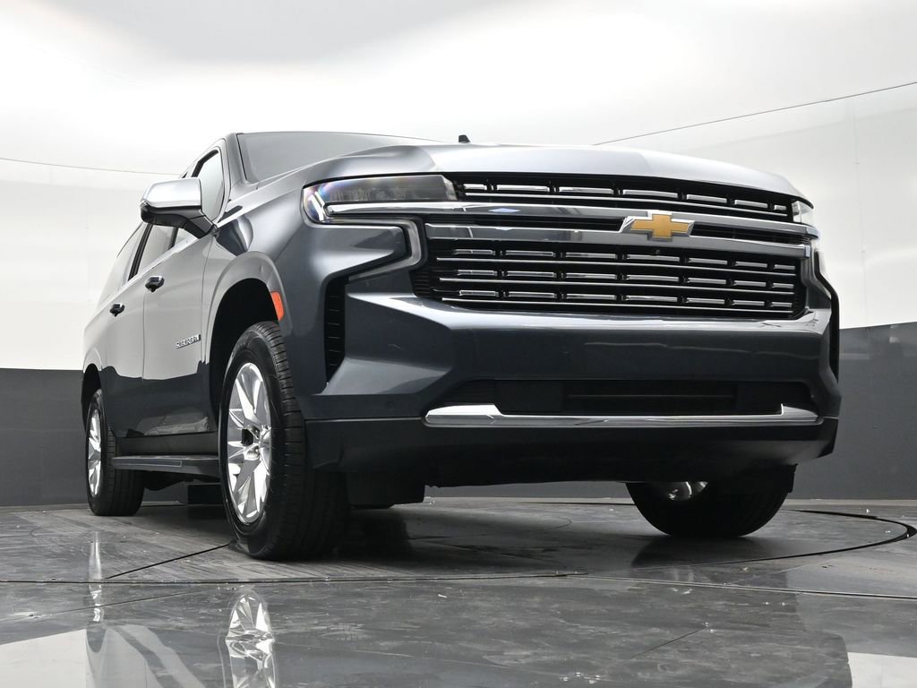 Used 2021 Chevrolet Suburban Premier w/ Premium Package RWD image 27