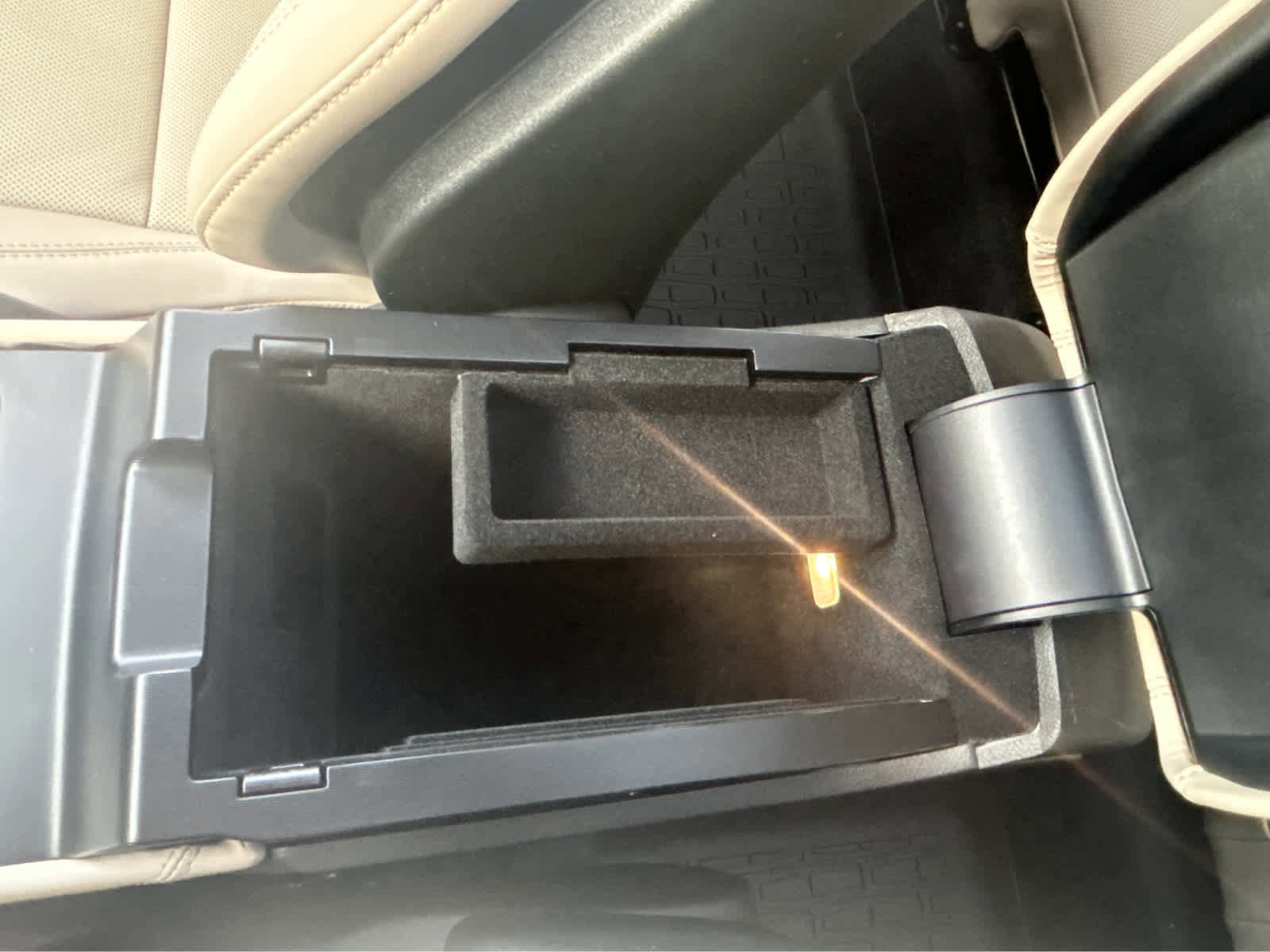 Used 2025 Lincoln Corsair Grand Touring image 54