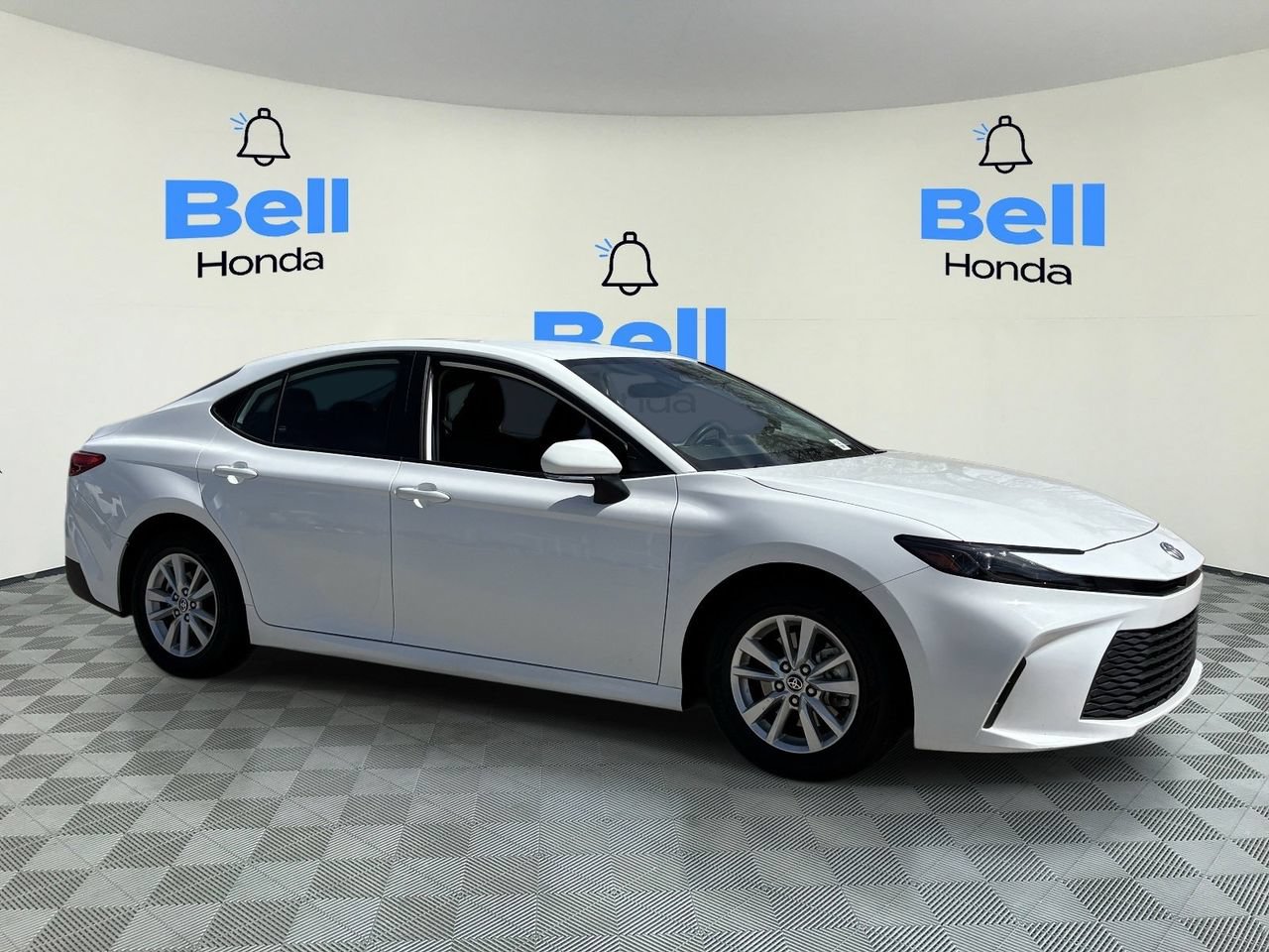 Used 2025 Toyota Camry LE FWD image 6