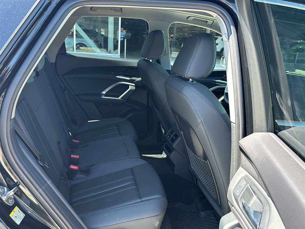 Certified 2025 Audi Q5 Premium w/ Convenience Package AWD/4WD image 15