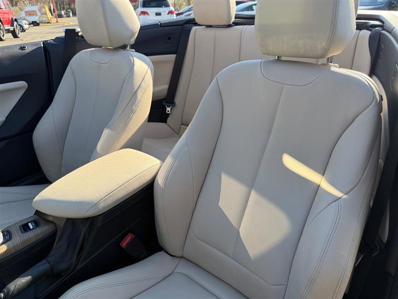 Used 2018 BMW 230i Convertible image 13