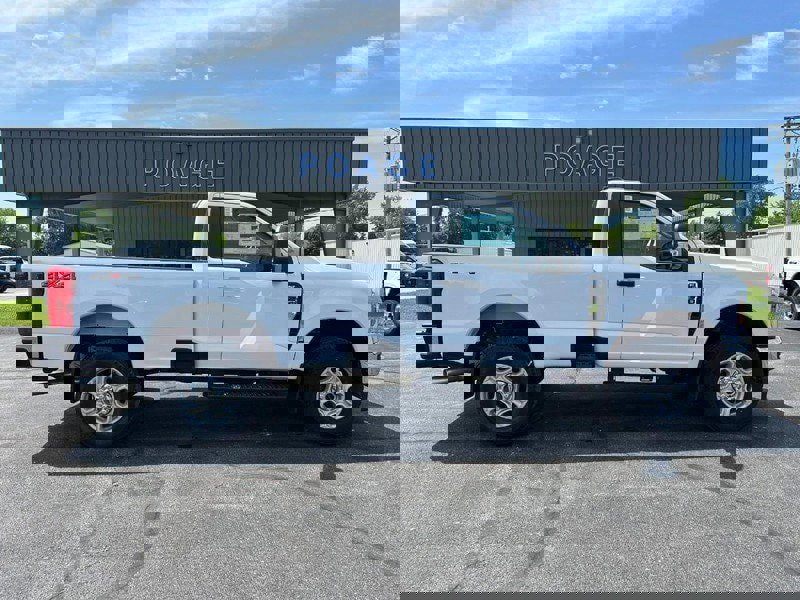 New 2025 Ford F250 XLT image 2