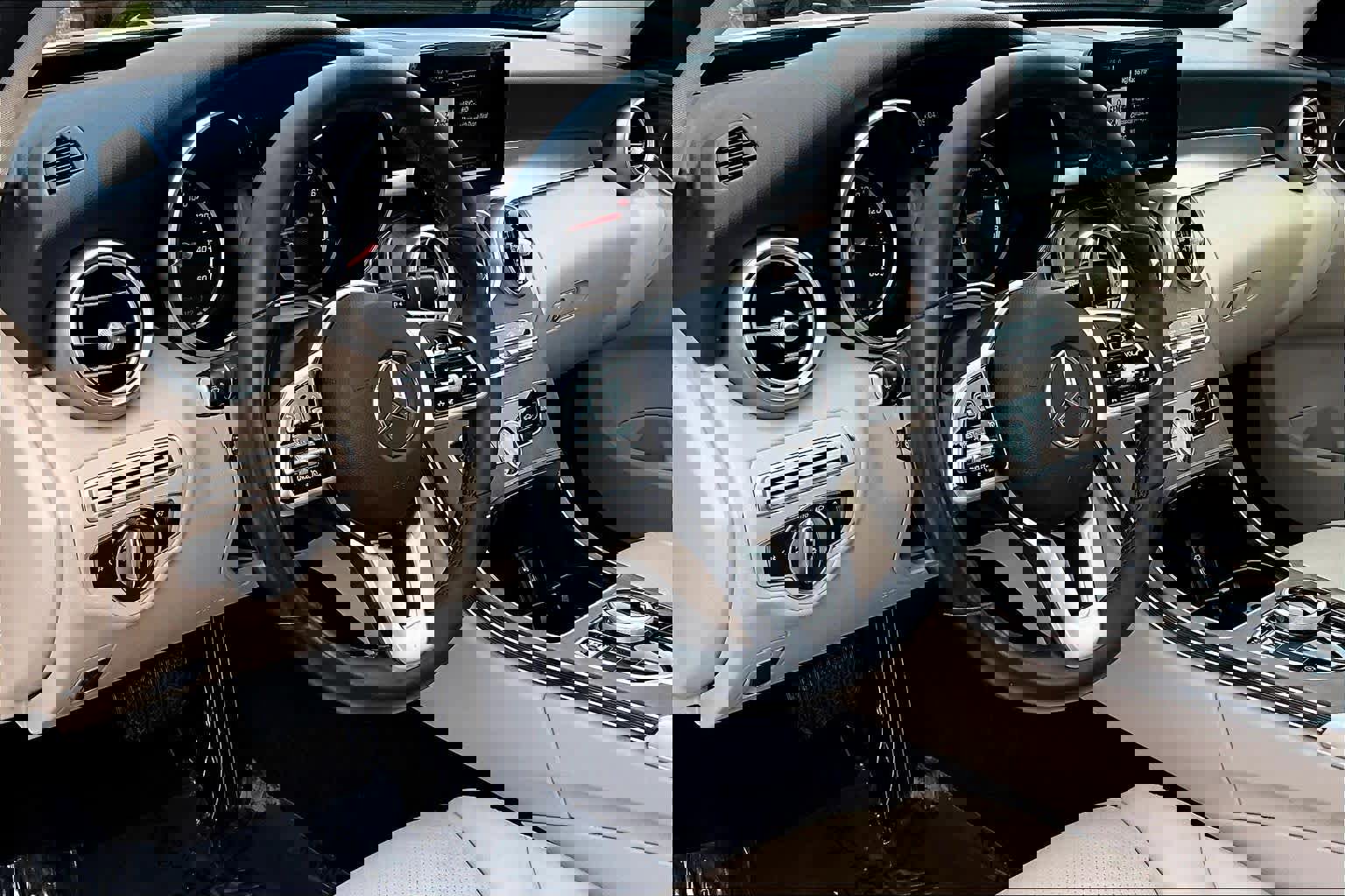 Used 2019 Mercedes-Benz C 300 C 300 image 18