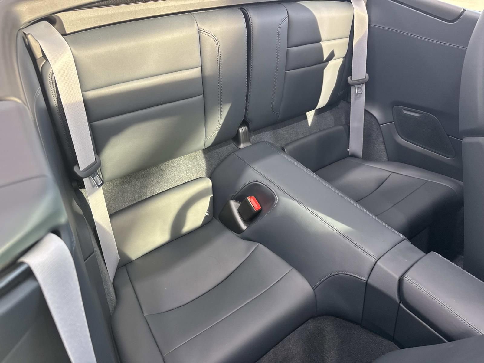 Used 2025 Porsche 911 Carrera image 8