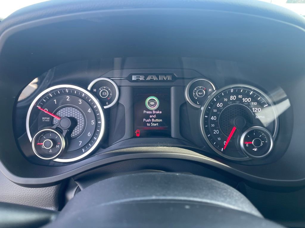 New 2026 RAM 1500 4x4 Crew Cab image 14