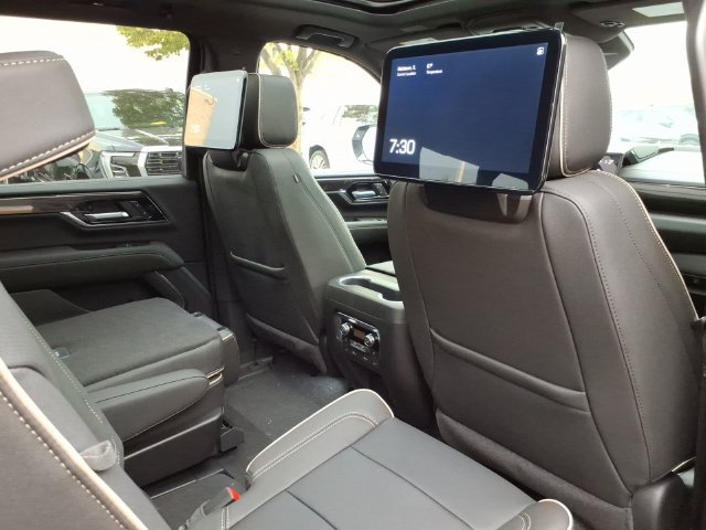 New 2027 GMC Yukon XL Elevation w/ Elevation Premium Package AWD/4WD image 25