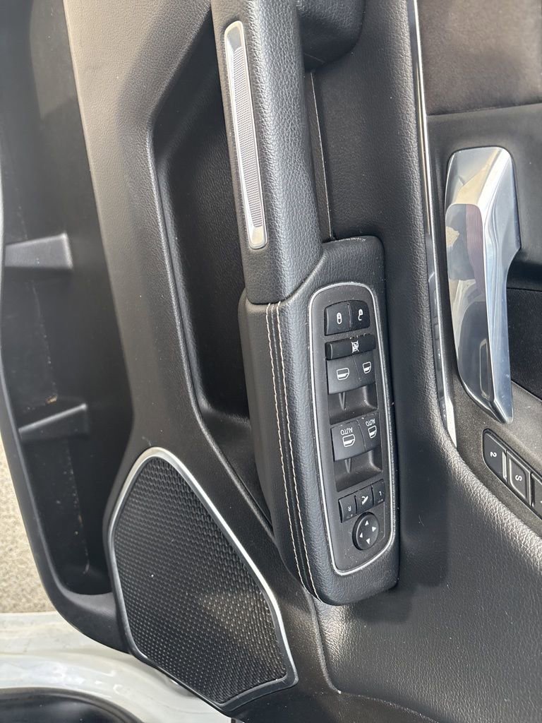 Used 2024 RAM 1500 Laramie AWD/4WD image 14