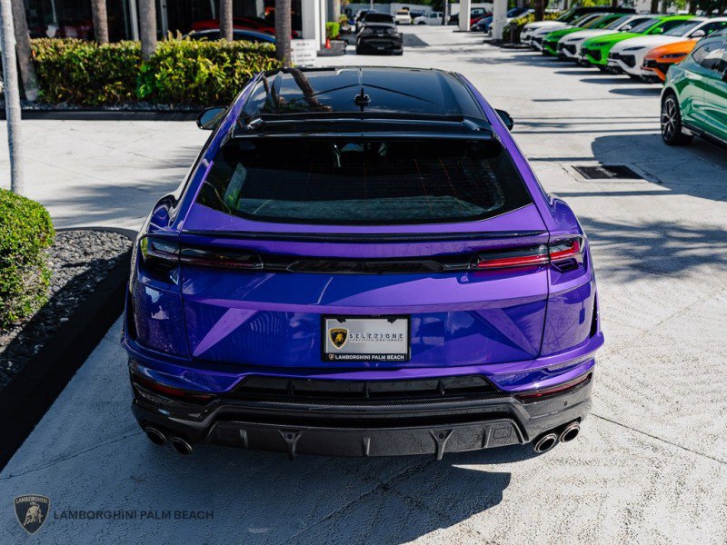 Used 2023 Lamborghini Urus Performante AWD/4WD image 4