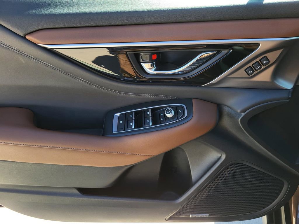 Used 2020 Subaru Outback Touring w/ Popular Package #2 image 19