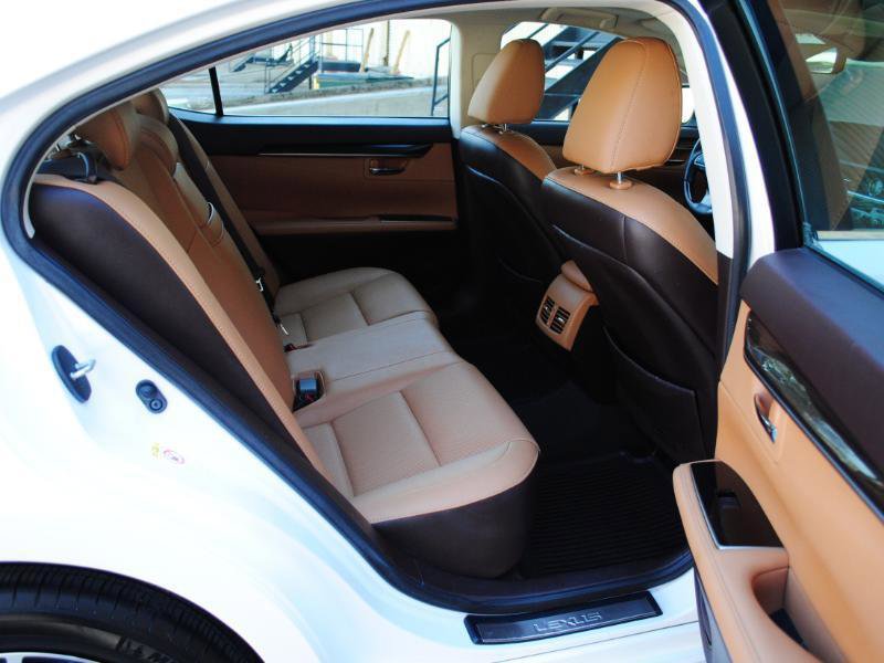 Used 2017 Lexus ES 350 Premium w/ Navigation System Package image 13