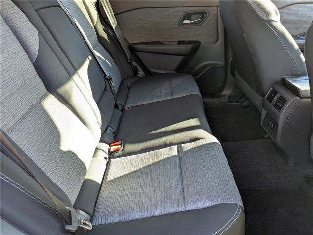 Used 2023 Nissan Rogue SV image 18