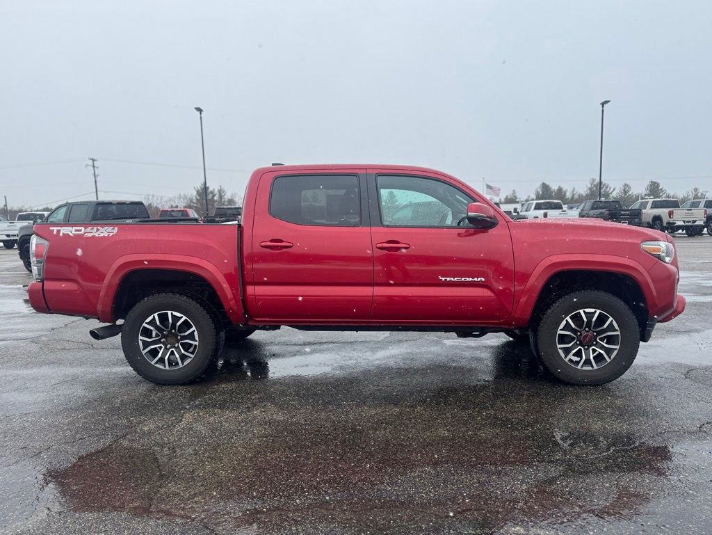 Used 2022 Toyota Tacoma TRD Sport AWD/4WD image 6
