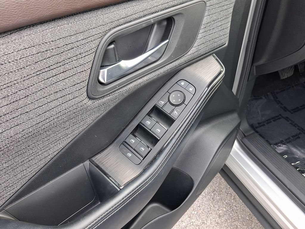 Certified 2023 Nissan Rogue SV FWD image 16