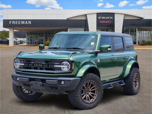 Used 2023 Ford Bronco Outer Banks w/ Sasquatch Package AWD/4WD image 1