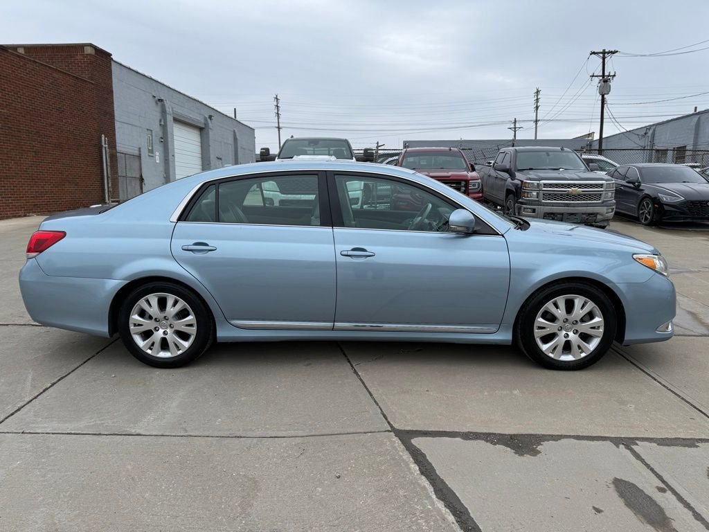 Used 2011 Toyota Avalon image 5