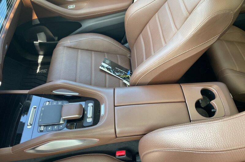 Used 2024 Mercedes-Benz GLS 450 4MATIC image 9