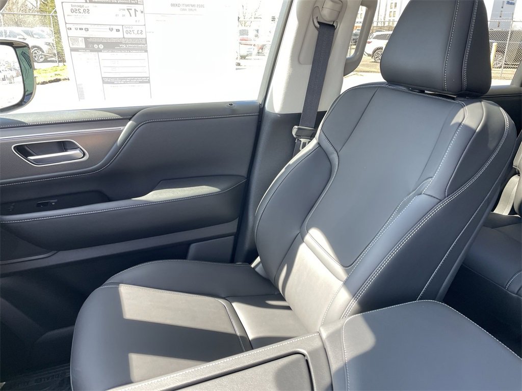 Used 2025 INFINITI QX80 Pure image 14
