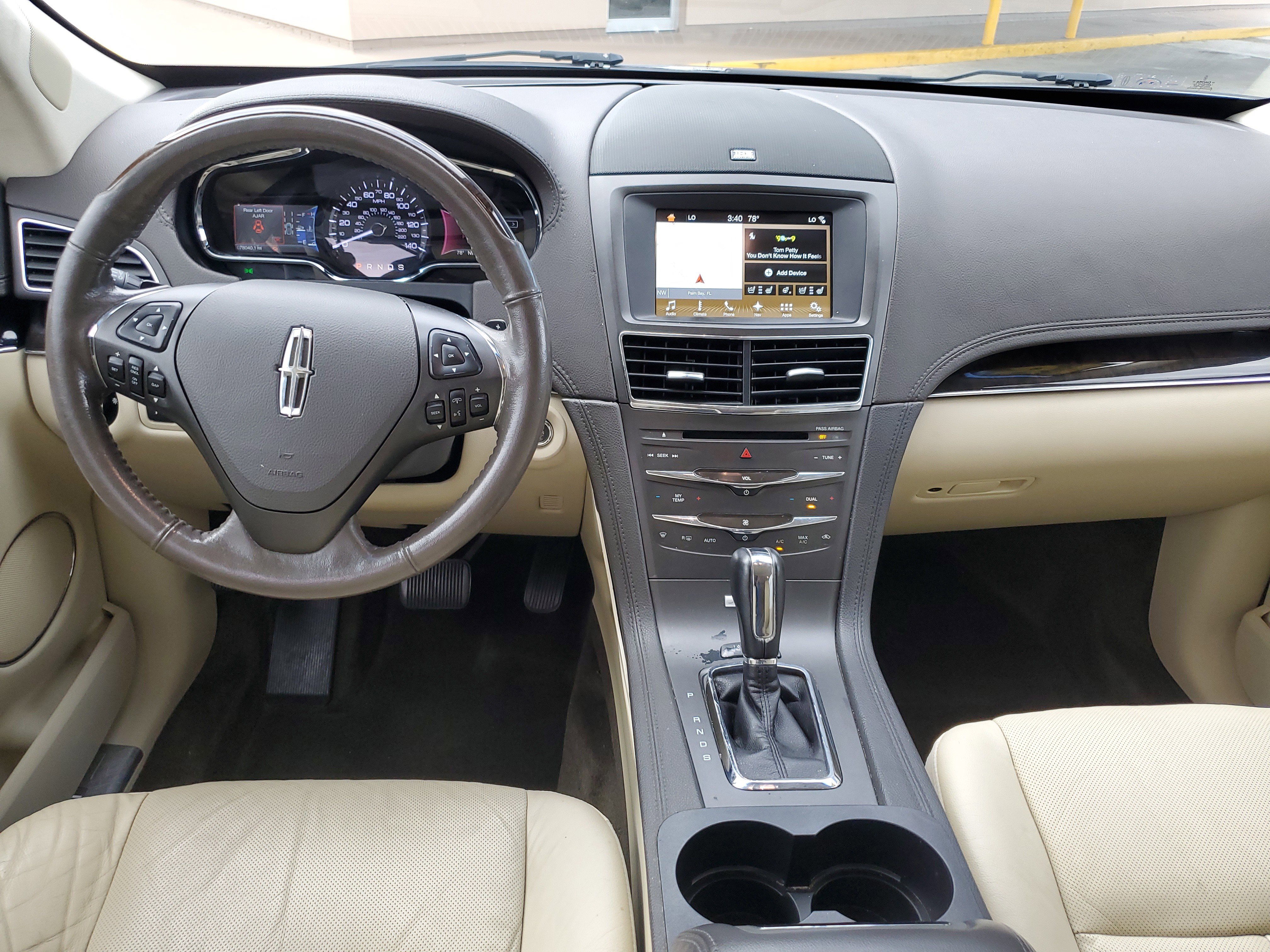 Used 2018 Lincoln MKT AWD w/ Technology Package image 9