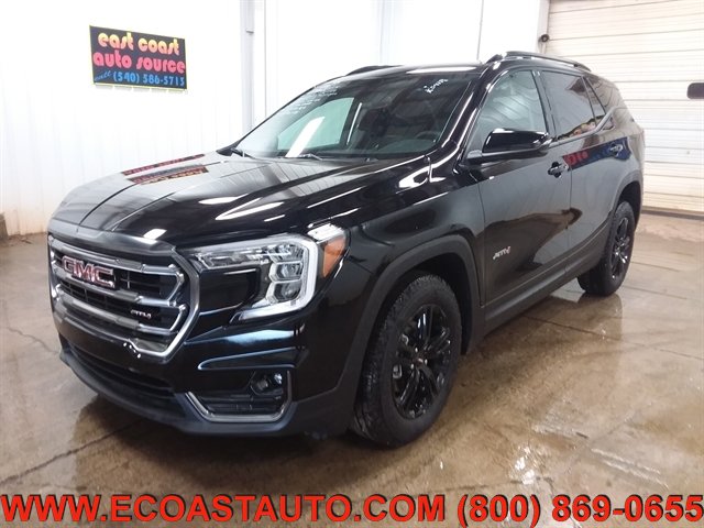 Used 2024 GMC Terrain AT4 AWD/4WD image 3