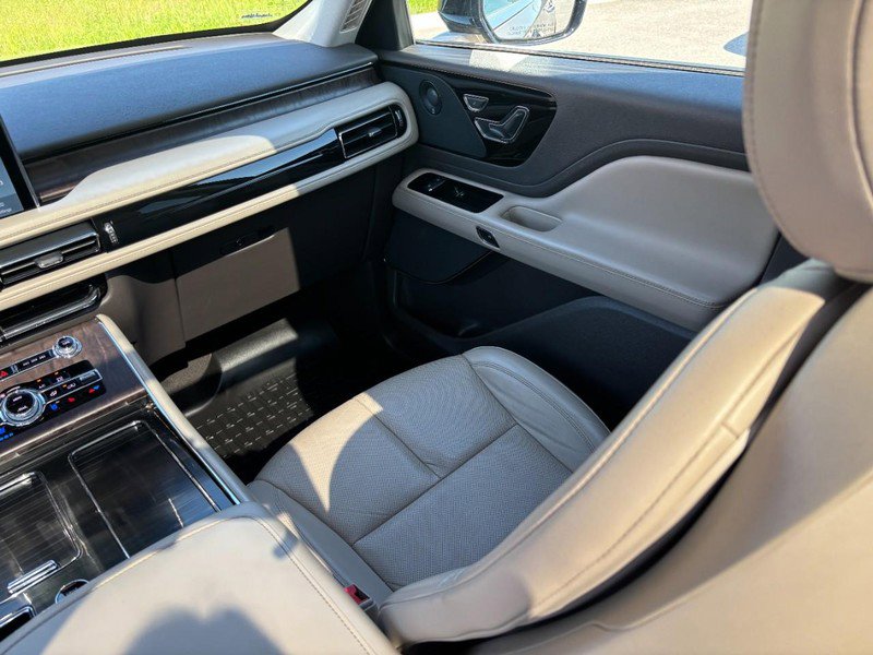 Certified 2021 Lincoln Aviator Reserve w/ Equipment Group 201A AWD/4WD image 15