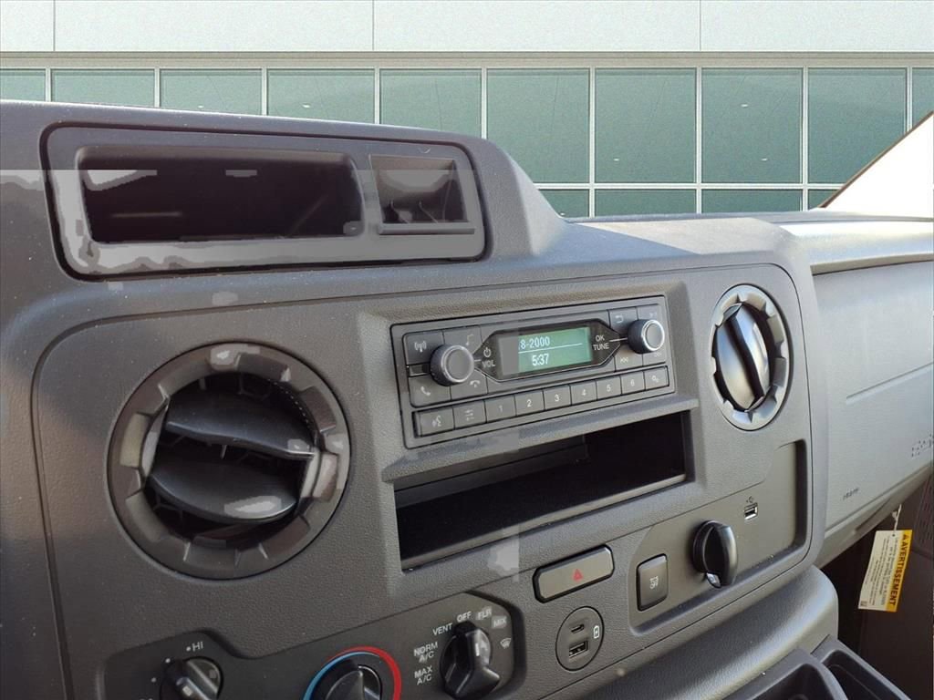 New 2024 Ford E-450 and Econoline 450 Super Duty w/ Power Windows & Locks Group RWD image 5