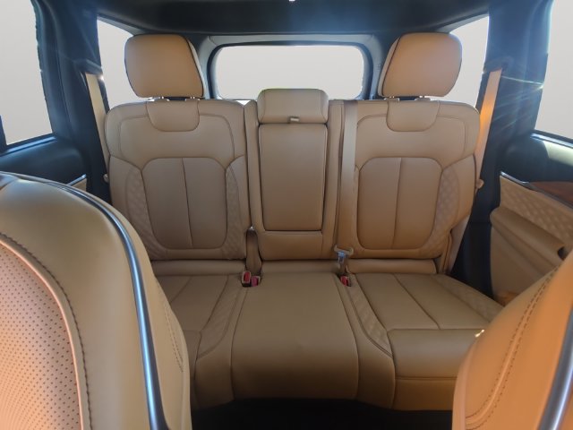 Used 2024 Jeep Grand Cherokee Summit AWD/4WD image 17
