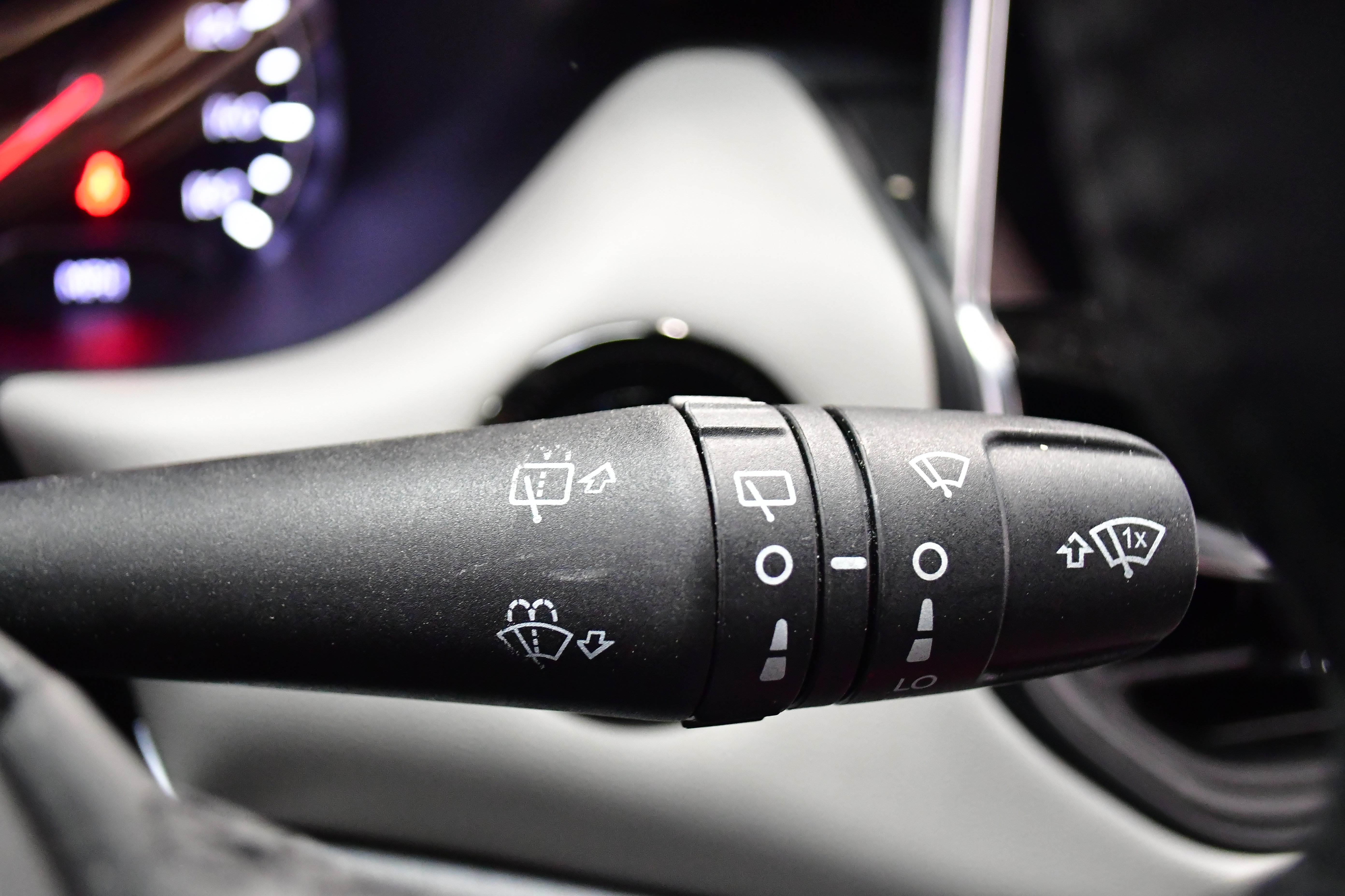 Used 2025 Jeep Compass Limited image 20