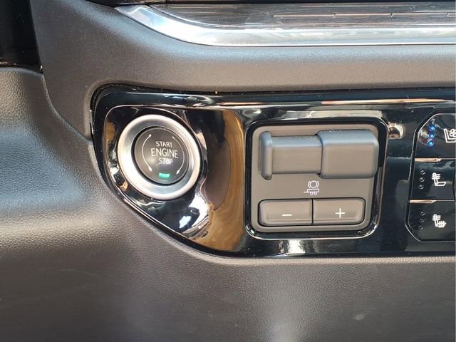 Used 2025 Chevrolet Silverado 1500 LTZ w/ LTZ Premium Package image 12