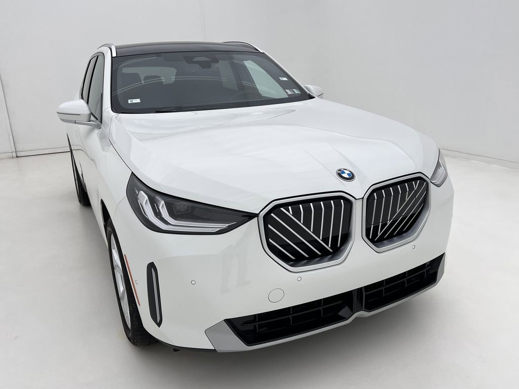 Certified 2025 BMW X3 xDrive30i w/ Convenience Package AWD/4WD image 3