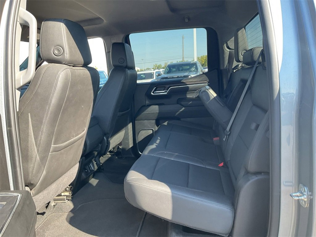 Used 2025 GMC Sierra 1500 SLT image 17