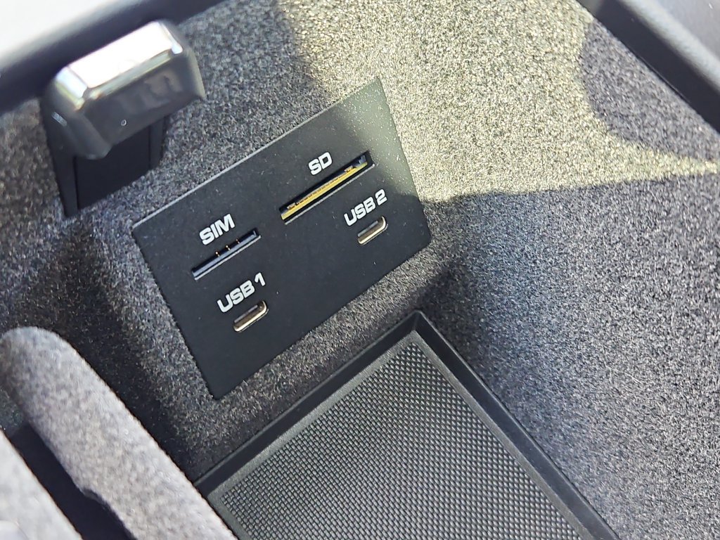 Certified 2026 Porsche Macan AWD/4WD image 22