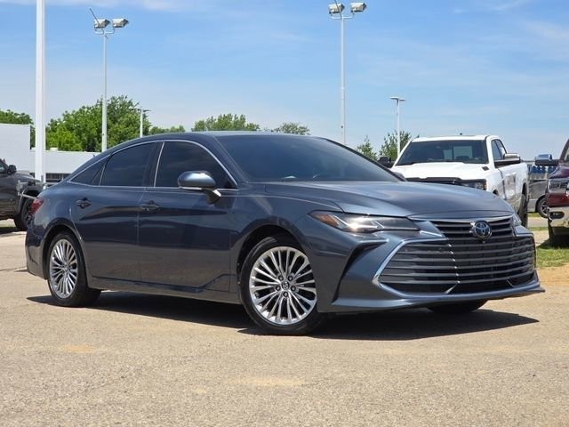 Used 2019 Toyota Avalon Limited w/ Advanced Safety Package FWD image 3