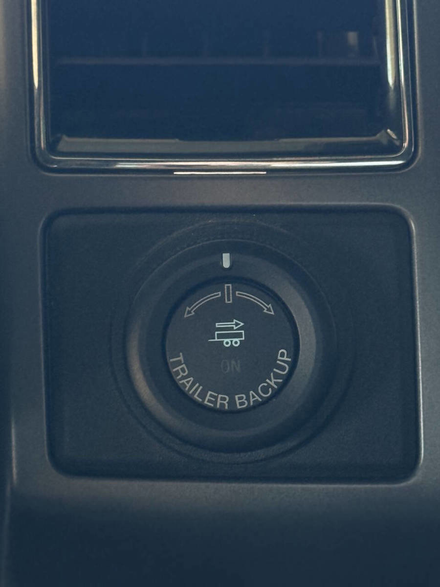 Used 2018 Ford Expedition Max XLT image 14