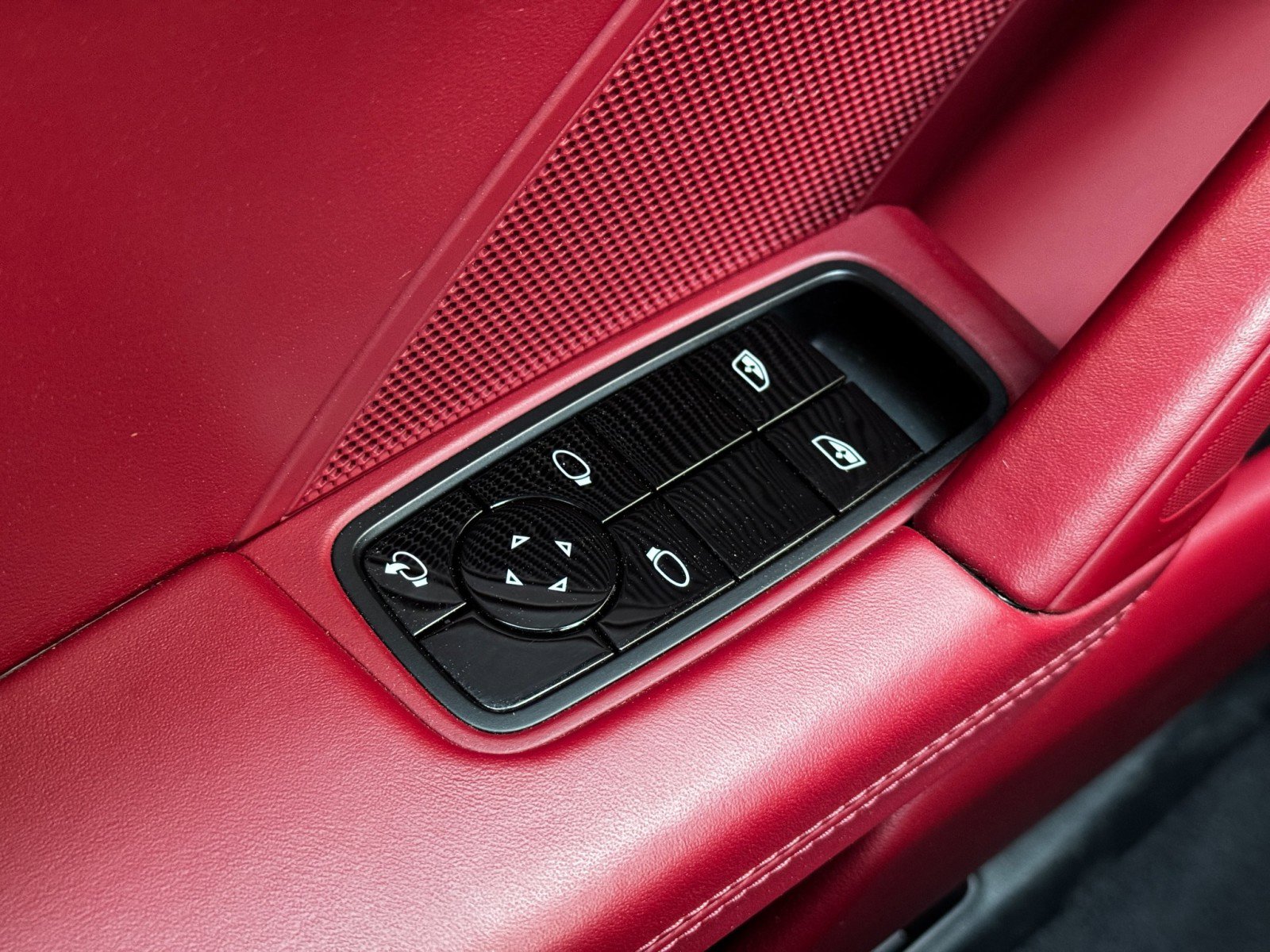 Used 2021 Porsche 911 Targa 4S image 16