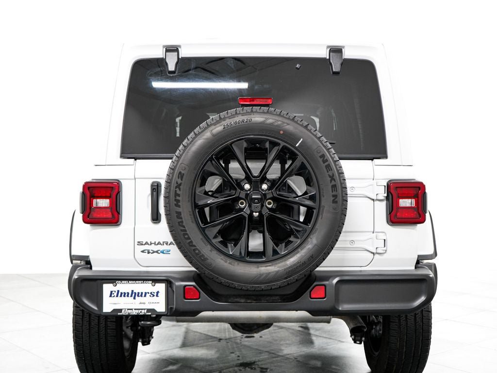 Used 2025 Jeep Wrangler Unlimited Sahara AWD/4WD image 6