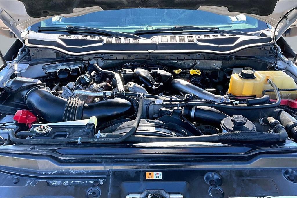 Used 2019 Ford F350 Lariat w/ Lariat Ultimate Package image 10