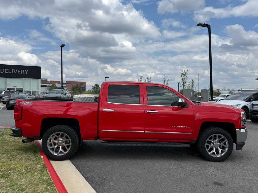 Used 2018 Chevrolet Silverado 1500 LTZ AWD/4WD image 9