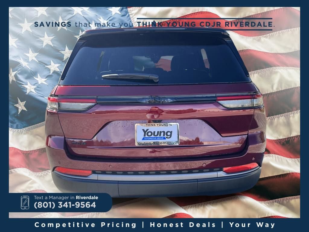 New 2026 Jeep Grand Cherokee Altitude image 4