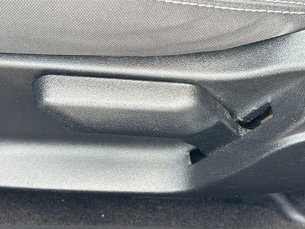 Used 2017 Ford Mustang Coupe image 23