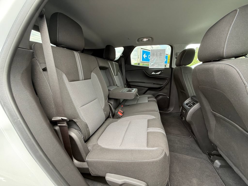 Certified 2024 Chevrolet Blazer LT w/ Convenience Package FWD image 33