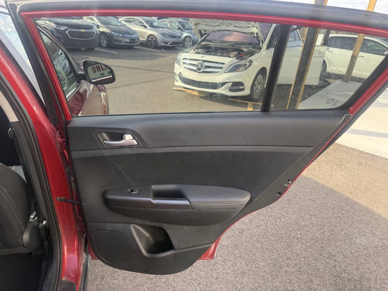 Used 2021 Kia Sportage LX AWD/4WD image 15