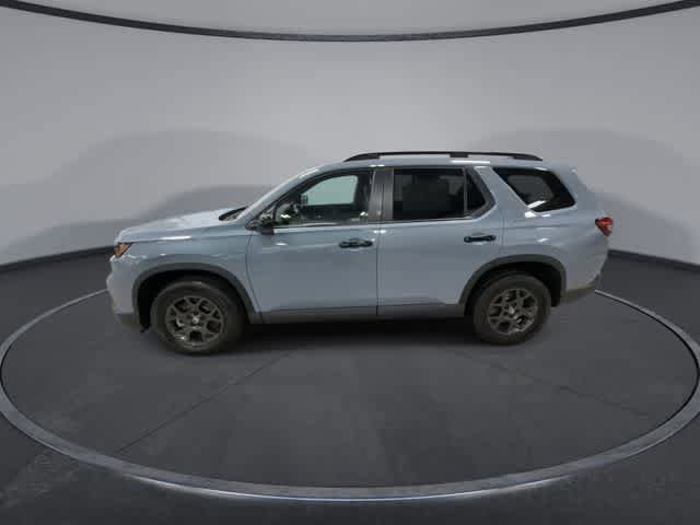 Used 2024 Honda Pilot TrailSport image 5