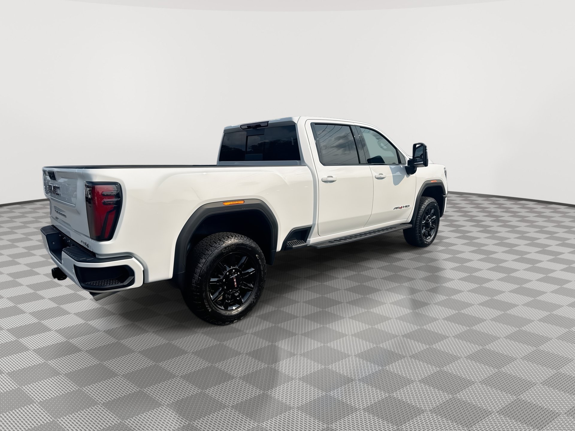 New 2026 GMC Sierra 2500 AT4 w/ AT4 Premium Plus Package AWD/4WD image 8