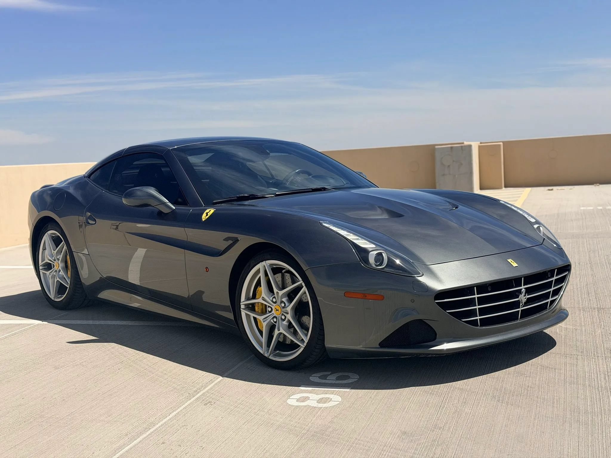 Used 2015 Ferrari California T RWD image 6