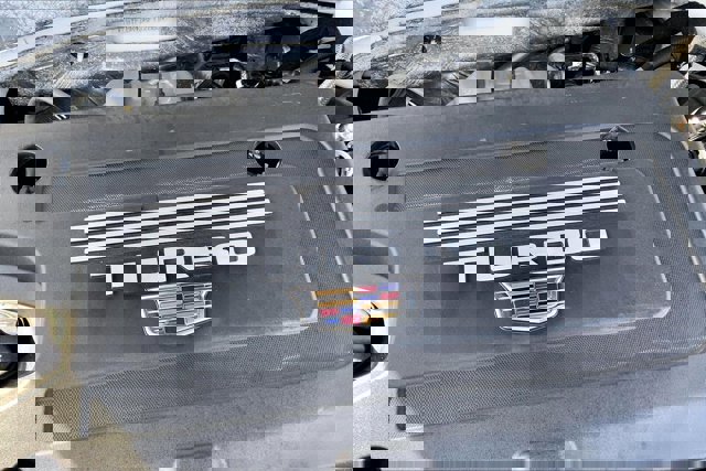 Used 2024 Cadillac XT4 Luxury w/ Trailering Package image 31