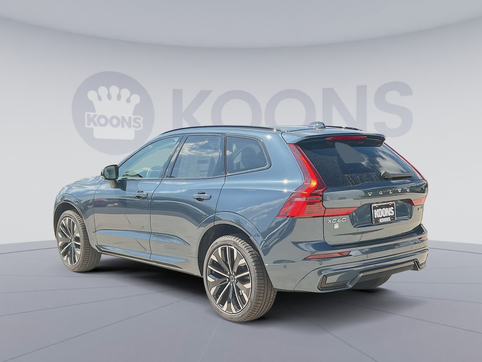 New 2026 Volvo XC60 B5 Ultra w/ Climate Package AWD/4WD image 4