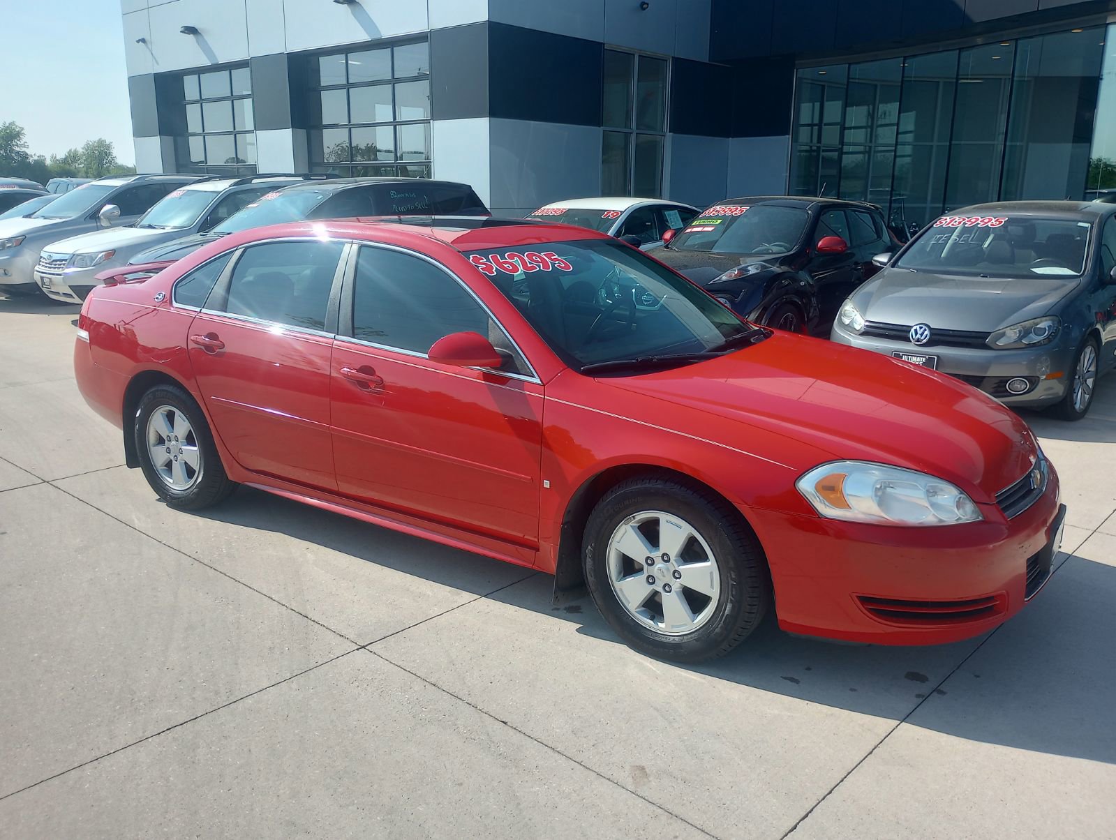 Used 2009 Chevrolet Impala LT FWD image 1
