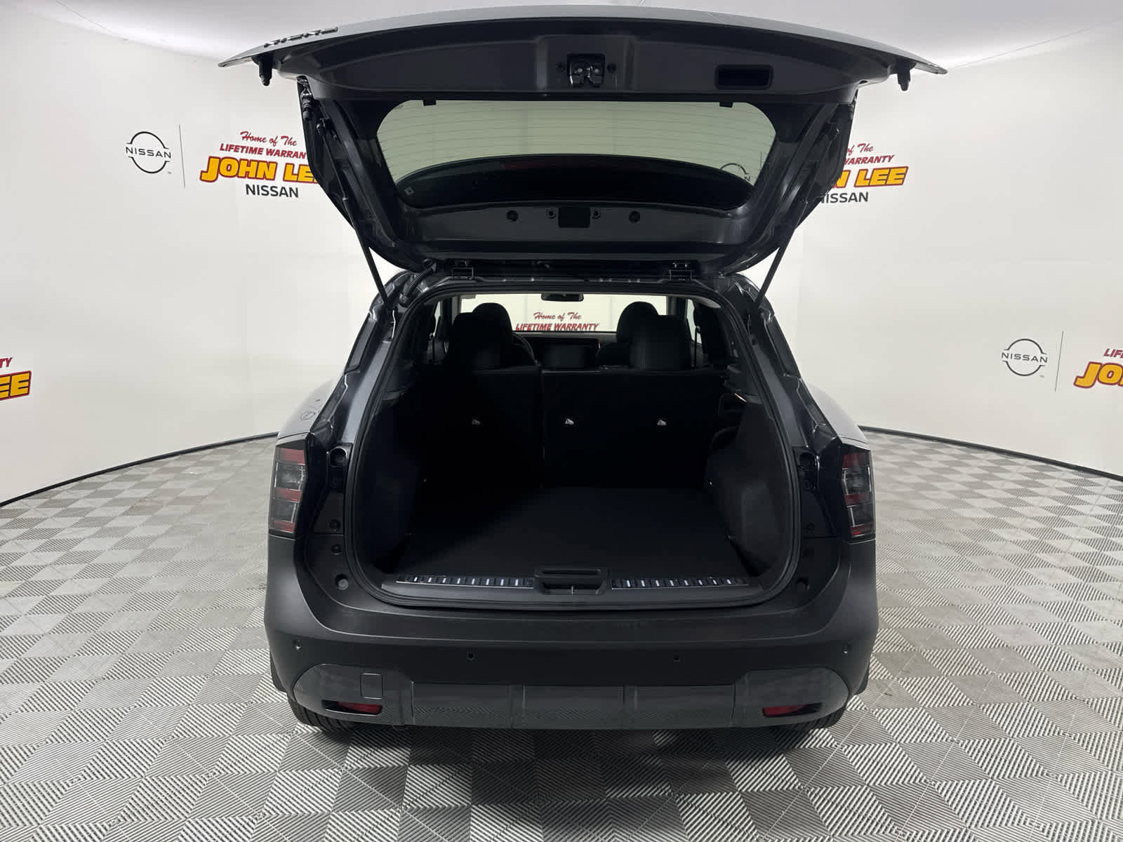 New 2026 Nissan Kicks SV w/ Illumination Package image 5