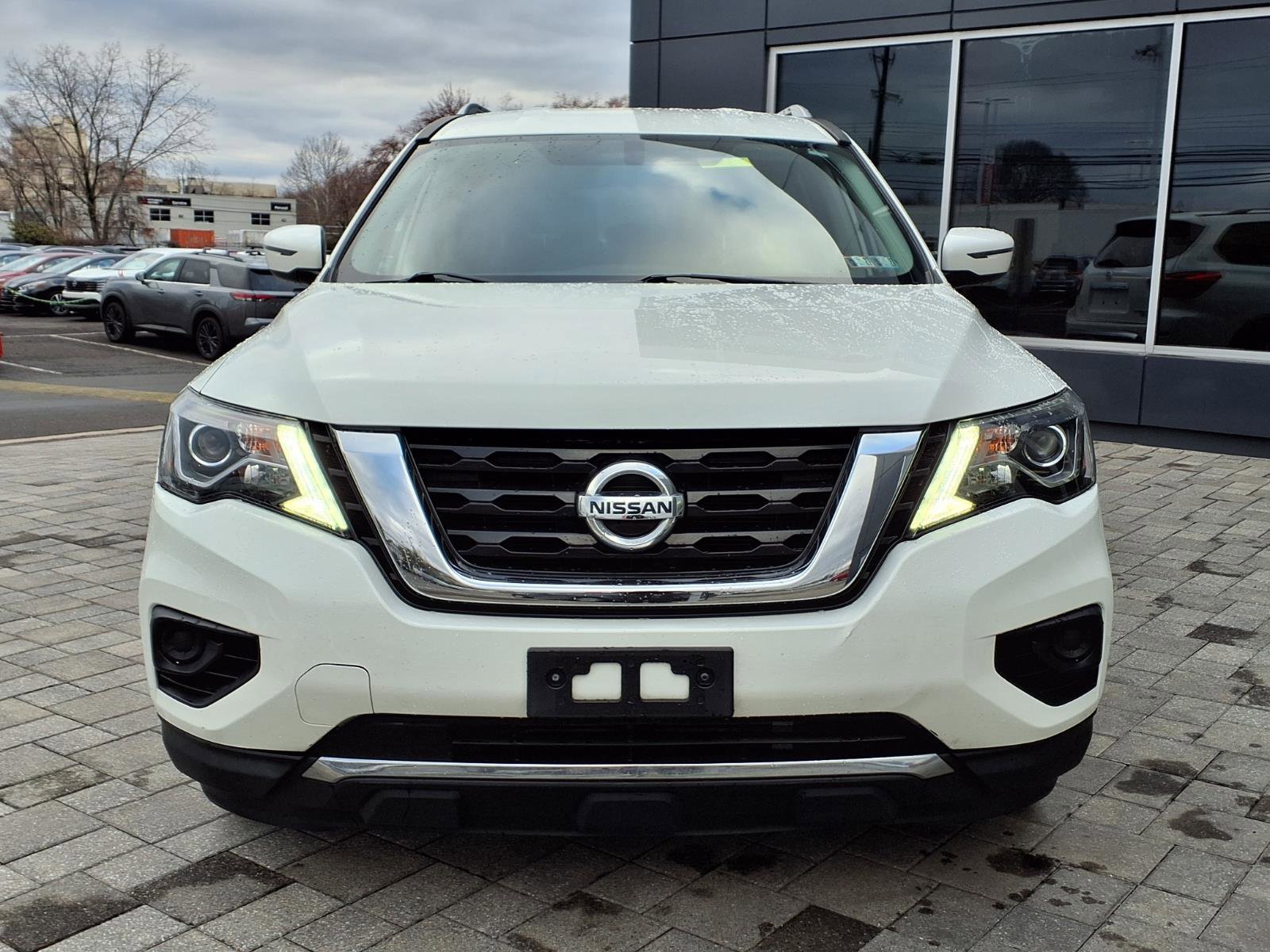 Certified 2018 Nissan Pathfinder S image 9